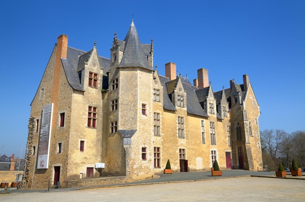 Castillo de Baugé, Château de Baugé - Megaconstrucciones, Extreme