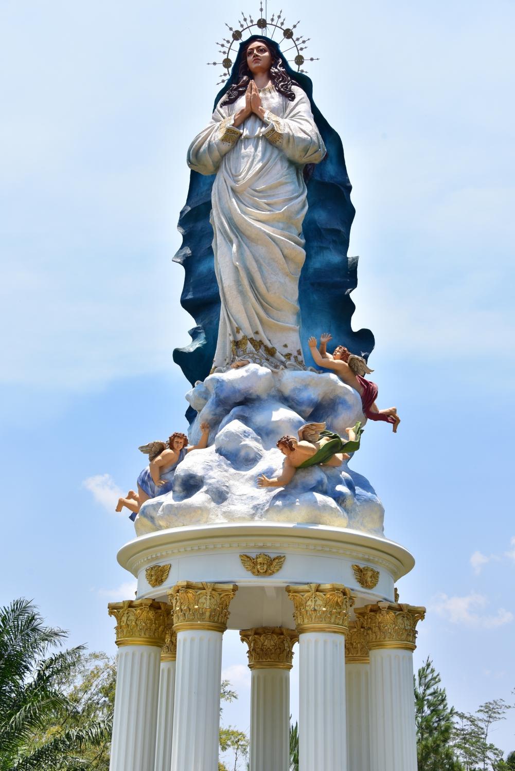Virgen de la Asunción, Bunda Maria Assumpta - Megaconstrucciones