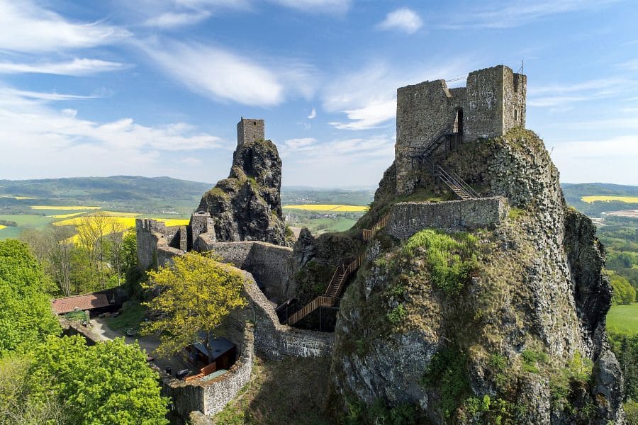 Castillo De Trosky Hrad Trosky Megaconstrucciones Extreme Engineering