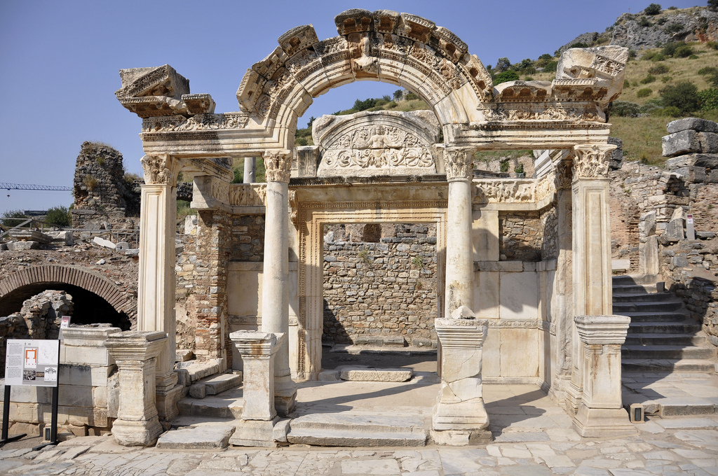 Templo de Adriano. Éfeso 12