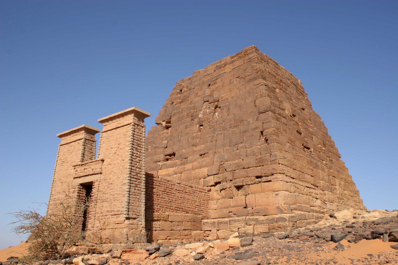 Pirámides de Meroe 15