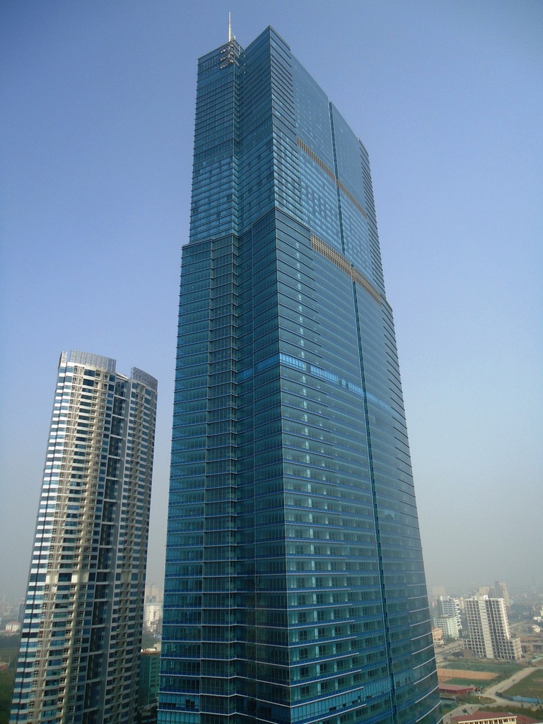 http://megaconstrucciones.net/images/rascacielos/foto/keangnam-hanoi-landmark-tower.jpg