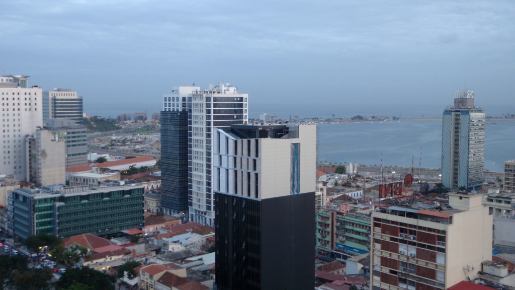 Edificio Fenix. Luanda 54