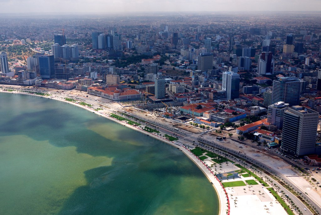 The Marginal. Luanda 8