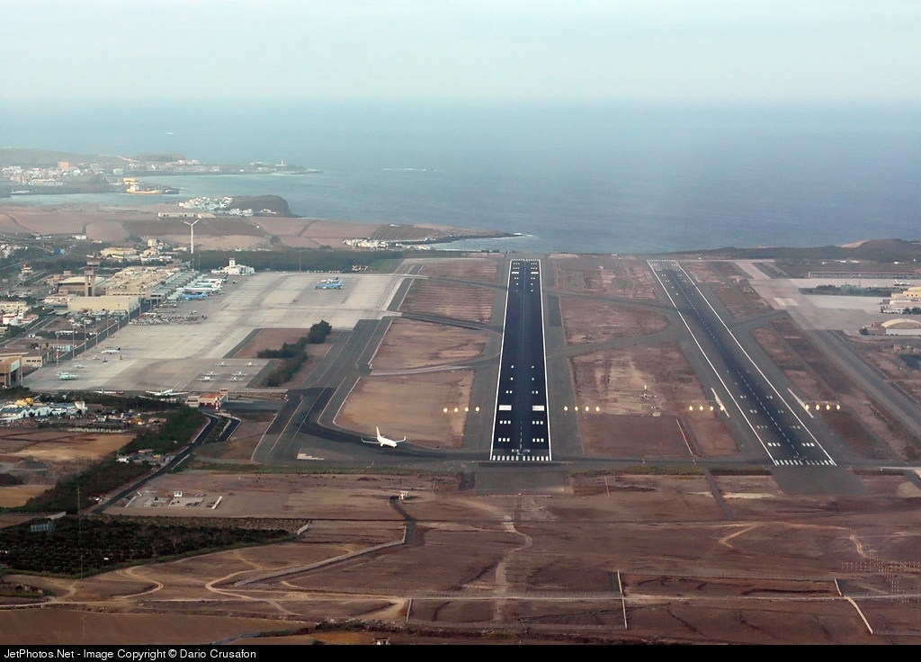 Contemporáneo capturar completar Aeropuerto de Gran Canaria - Megaconstrucciones, Extreme Engineering