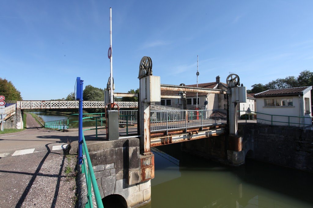 Canal Entre Champa a Y Borgo a Canal Del Marne A La Saona Canal De La Canal Entre Champa a Y Borgo a Canal Del Marne A La Saona Canal De La