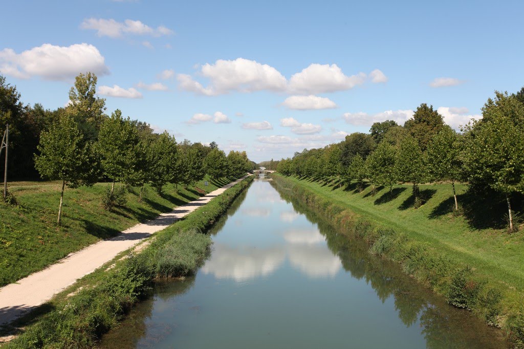 Canal Entre Champa a Y Borgo a Canal Del Marne A La Saona Canal De La Canal Entre Champa a Y Borgo a Canal Del Marne A La Saona Canal De La