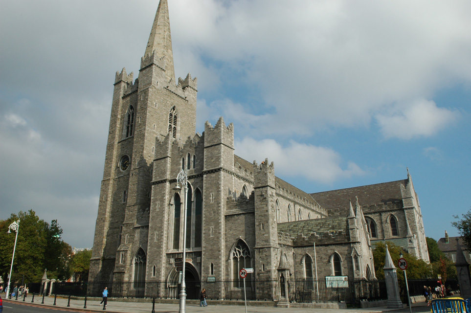 Catedral de San Patricio de Dublín - Megaconstrucciones, Extreme Engineering