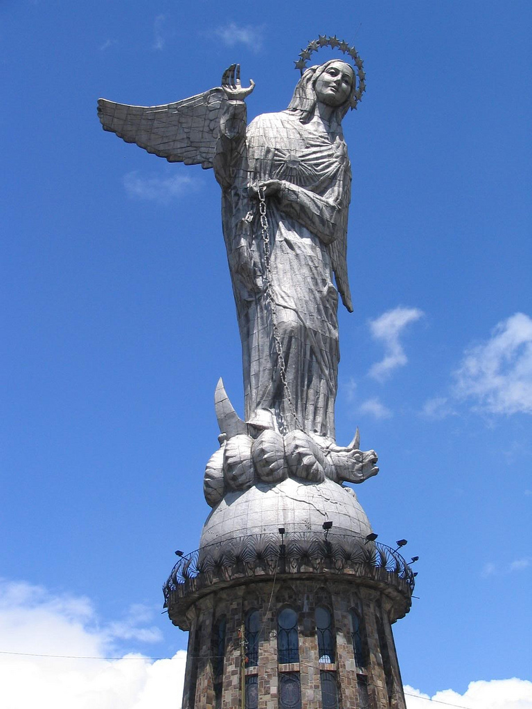Virgen de El Panecillo, Virgen de Quito - Megaconstrucciones, Extreme