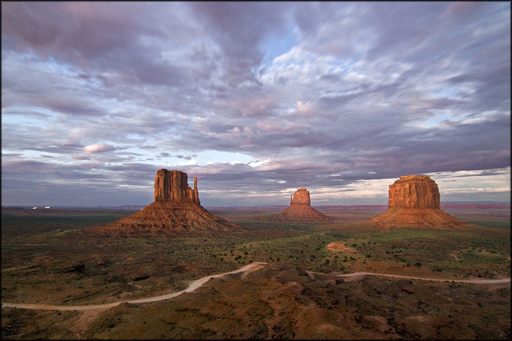 Valle De Los Monumentos Monument Valley Megaconstrucciones Extreme Valle De Los Monumentos Monument Valley Megaconstrucciones Extreme