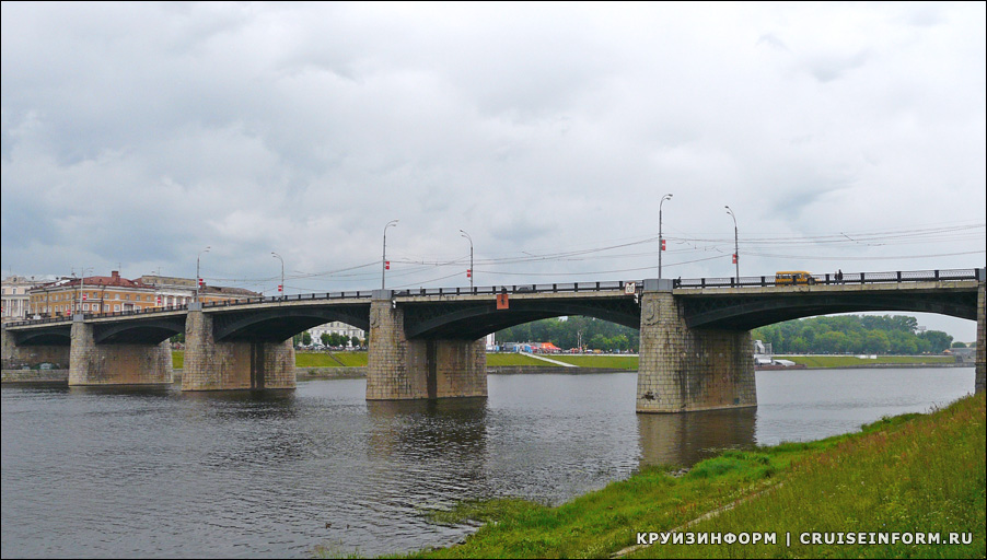 Восточный мост тверь. Нововолжский мост Тверь. Восточный мост в Твери через Волгу.