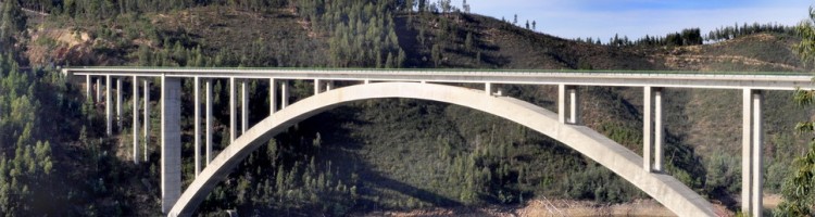 Bridge over the reservoir of Castelo do Bode Dam