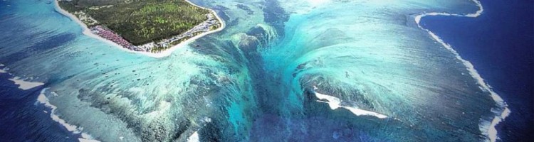 Underwater Waterfall Illusion at Mauritius Island